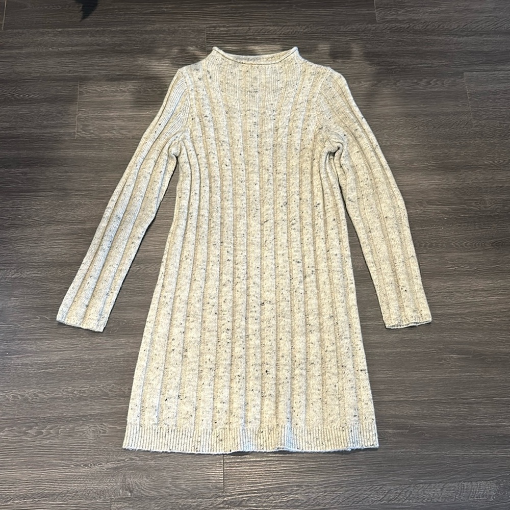 Madewell sweater dress. Mid length. Size S. Very lightly worn